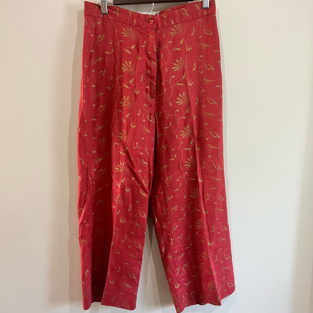 VINTAGE Red Floral Women's Cropped Pants